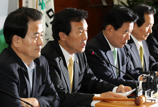 민주당 지도부.jpg