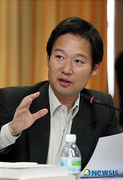 신지호.jpg