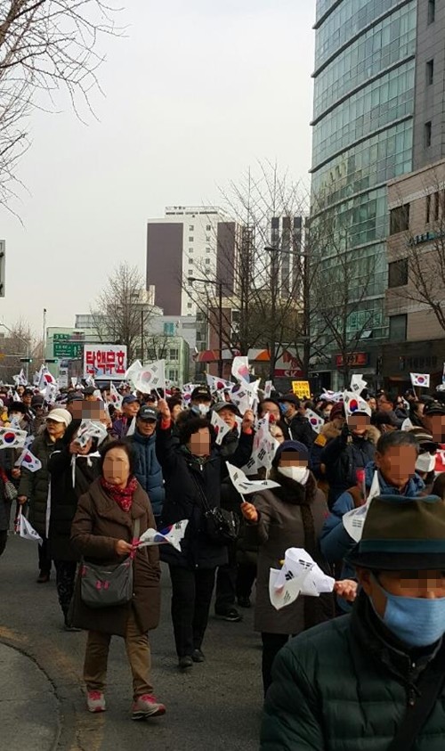 보수행진2_500.JPG