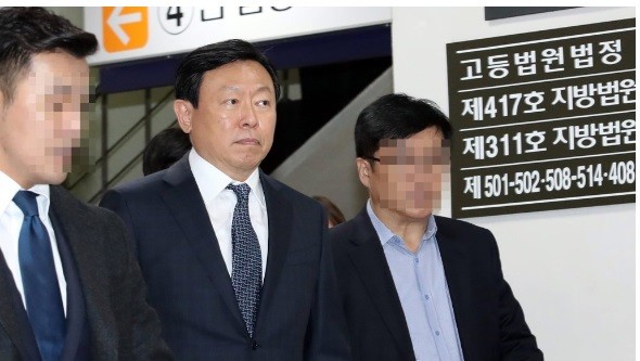 0_신동빈.jpg