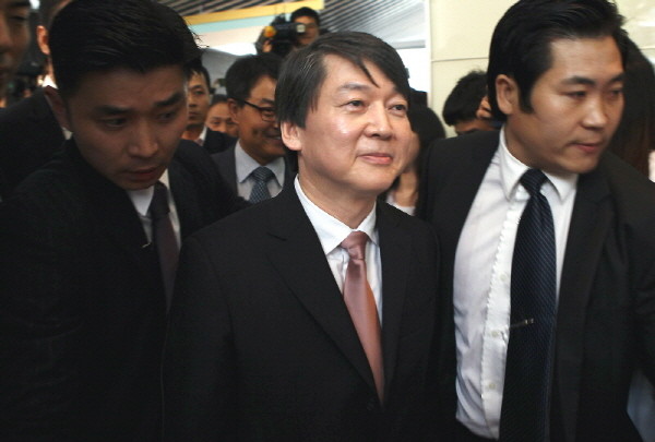 안철수사진.jpg