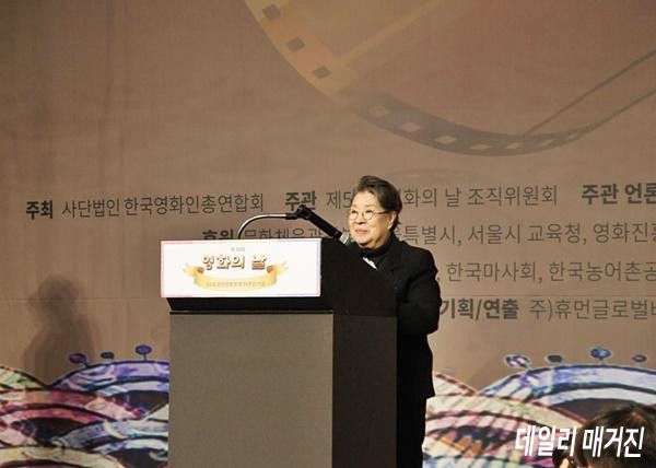 엄앵란_600.JPG