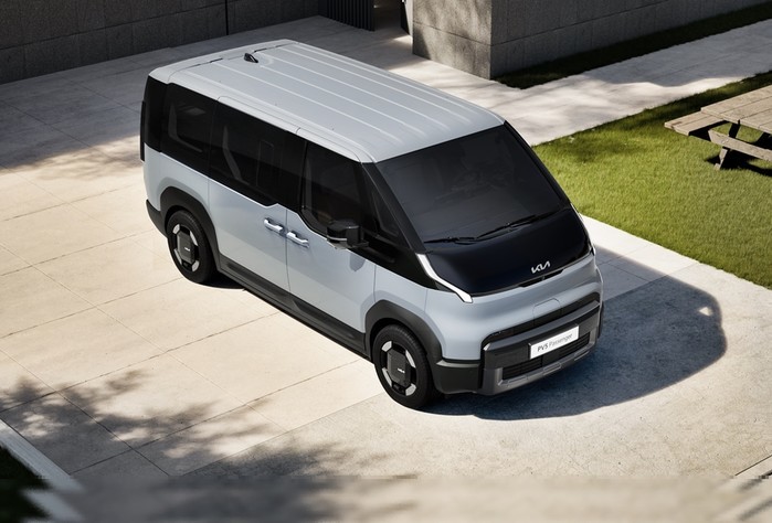 기아, PV5 패신저 모델…탑기어 어워즈에서 '올해의 패밀리카'에 선정