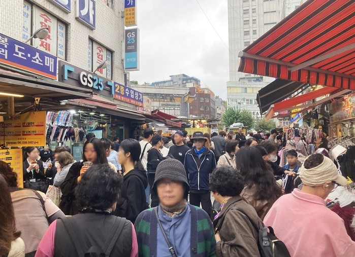 지난 3분기 실질 소비지출 0.7% 감소…1분기, 2분기에 이어 3개 분기째 줄어