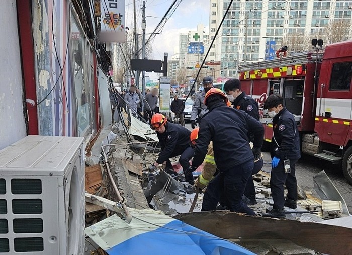 [포토] 주말 몰아친 강풍·폭설·한파에 전국 곳곳 피해…각종 사고로 8명 사망