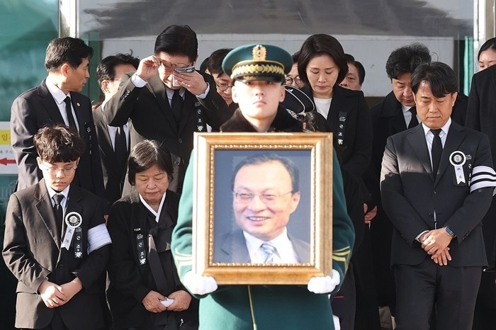 [포토] 故이해찬 전 총리, 애도 속 국회에서 열린 영결식을 끝으로 영면