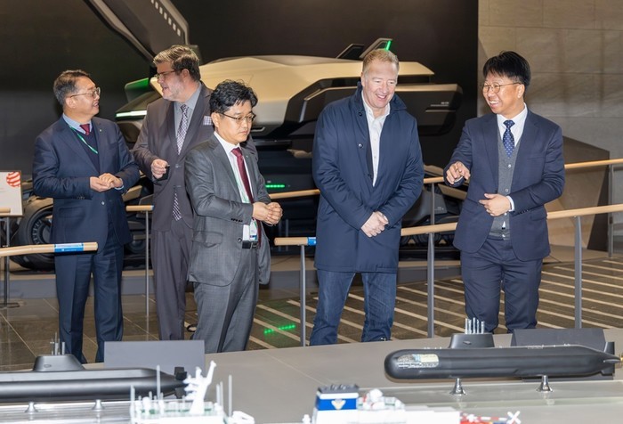 캐나다 국방조달장관, HD현대 글로벌 R&D 센터 방문…세계 최고 수준의 조선 역량 확인