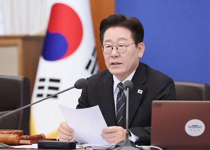 李대통령, 가장 시급한 과제는 ...