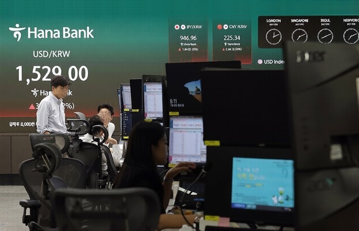 '24시간 가동' 외환시장 첫날…원·달러 환율 4.7원 오른 1530.3원 마감