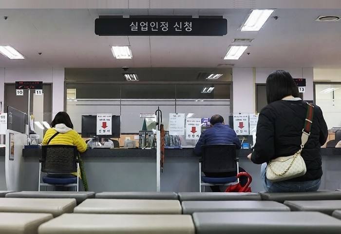 만성 적자 실업급여 계정 내년 흑자 ...